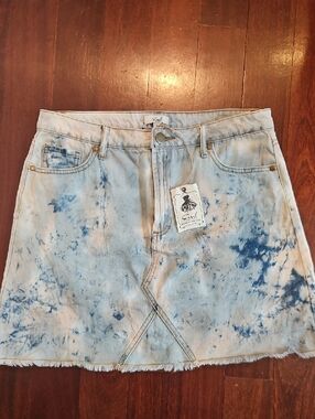 Tie-Dye Denim Mini Skirt 💙